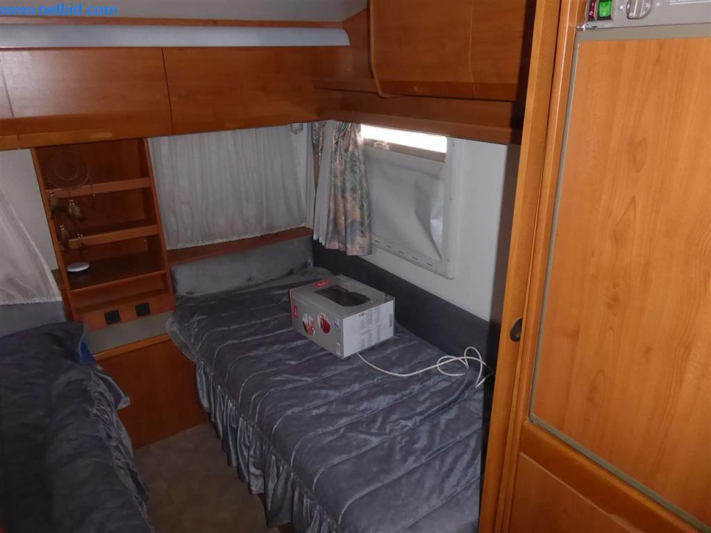 Machines de chantier, véhicules utilitaires, voitures, remorques et autres outils à main-19