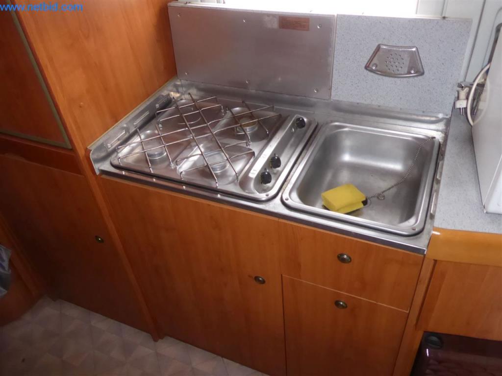 Machines de chantier, véhicules utilitaires, voitures, remorques et autres outils à main-24