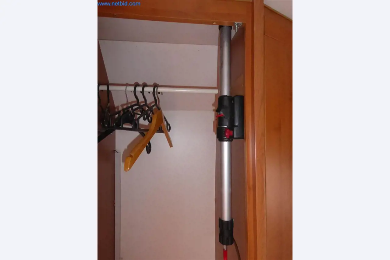 Baumaschinen, Nutzfahrzeuge, PKW, Anhänger und sonstige Handgeräte -28