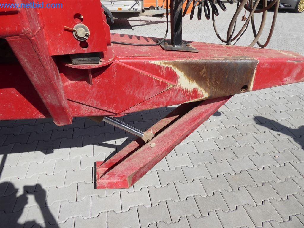 Maquinaria de construcción, vehículos comerciales, automóviles, remolques y otras herramientas de mano-12