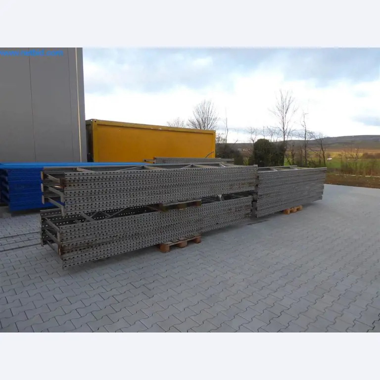 Baumaschinen, Nutzfahrzeuge, PKW, Anhänger und sonstige Handgeräte -1
