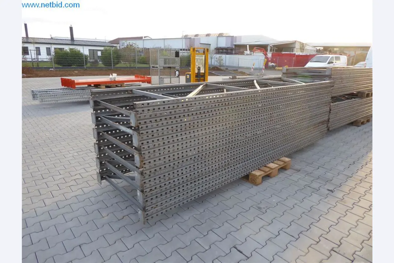 Baumaschinen, Nutzfahrzeuge, PKW, Anhänger und sonstige Handgeräte -6