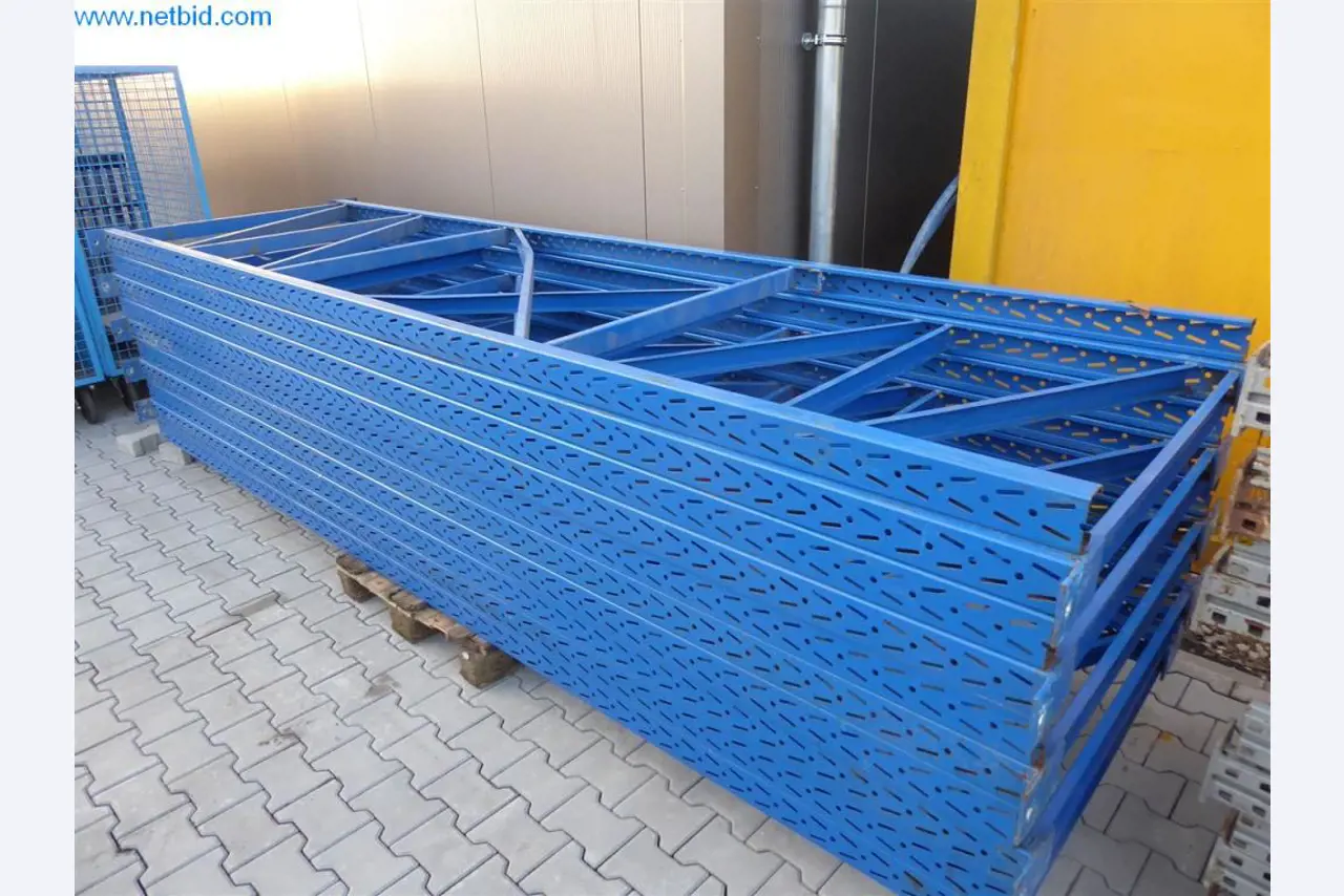 Baumaschinen, Nutzfahrzeuge, PKW, Anhänger und sonstige Handgeräte -3