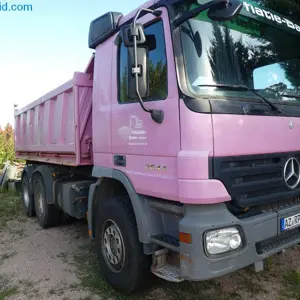 Vrachtwagen Mercedes-Benz Actros 2644