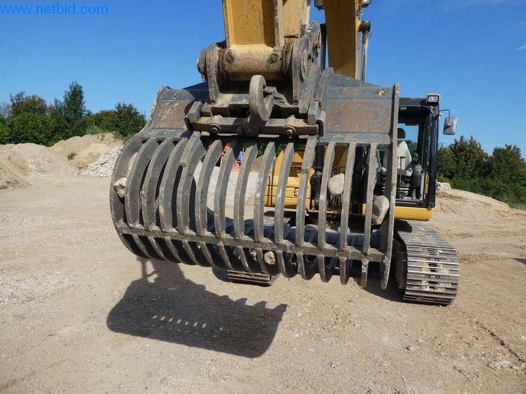 Stavební stroje, užitková vozidla, automobily, přívěsy a další ruční nářadí.-1