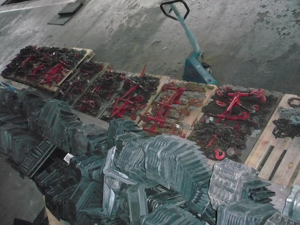 1 equipo de sujeción de la carga, 63 cadenas de amarre-1