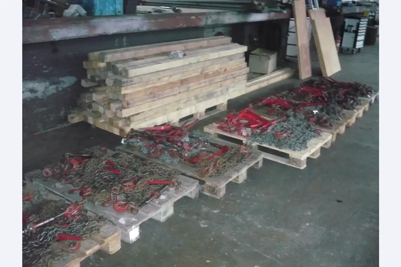 1 Posten Ladungssicherungsgut, 63 Zurrketten-2