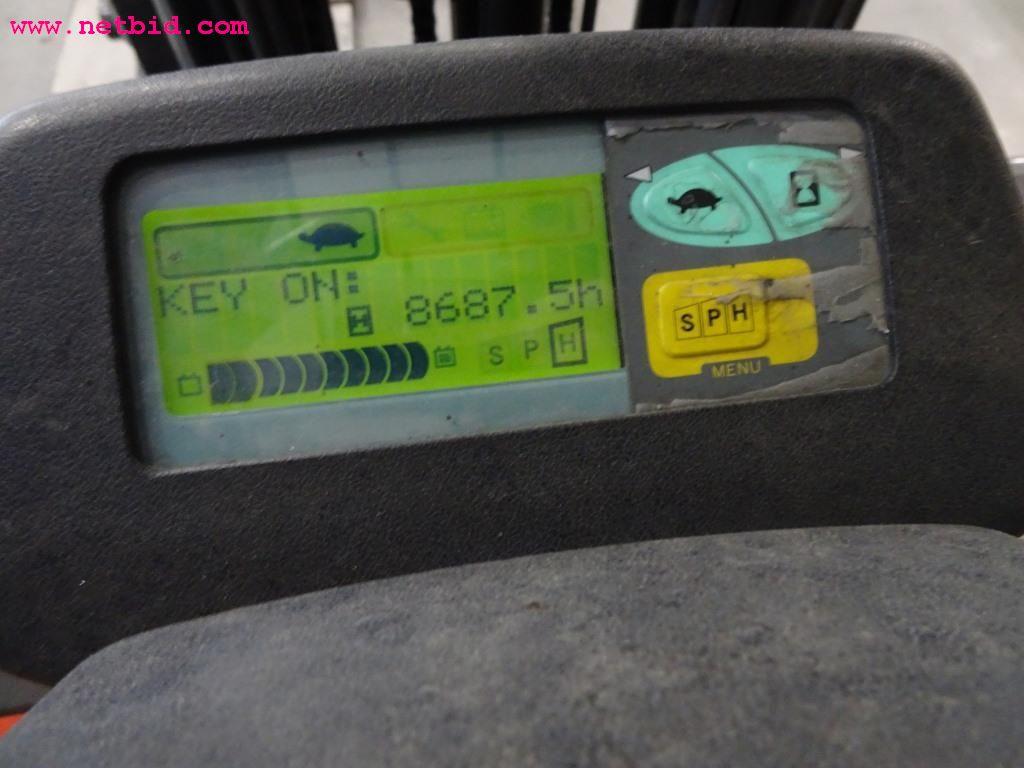 Veículos e equipamento operacional bem conservado-7