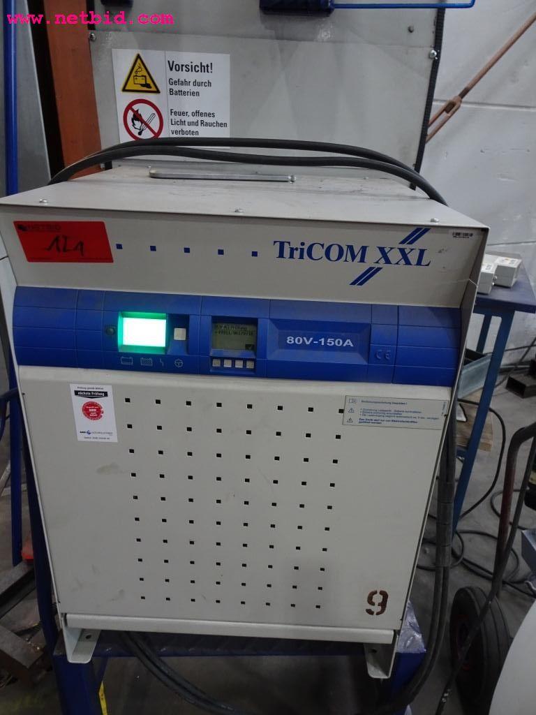 Veículos e equipamento operacional bem conservado-10