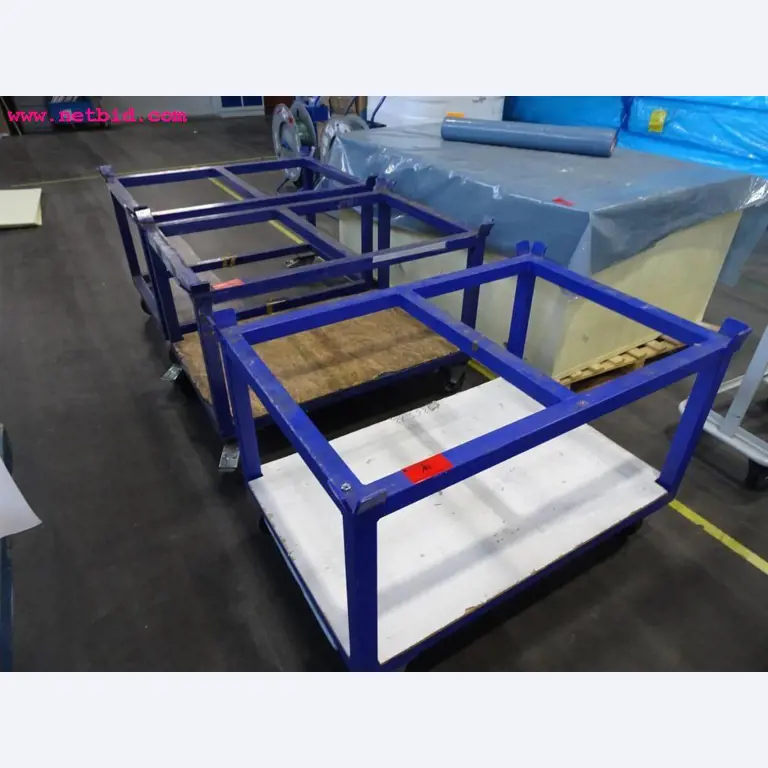 Pojazdy i dobrze utrzymany sprzęt operacyjny-1