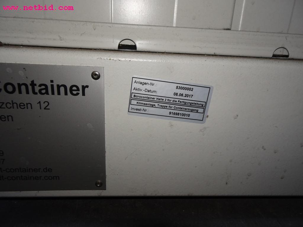 Veículos e equipamento operacional bem conservado-5