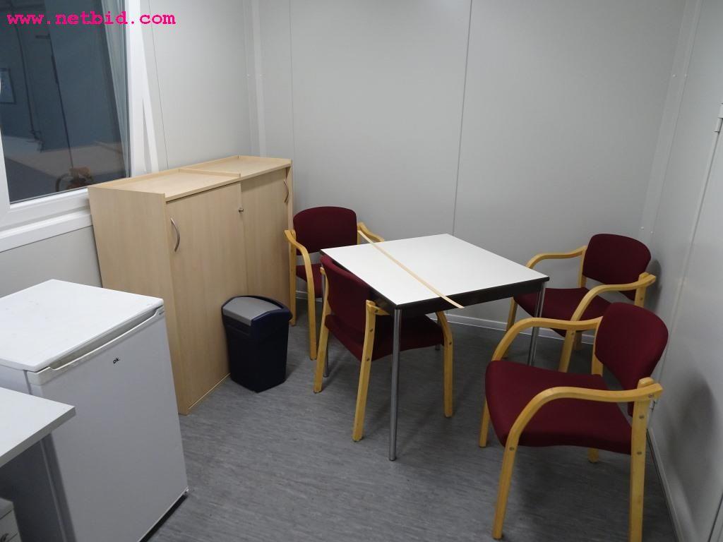 Veículos e equipamento operacional bem conservado-7