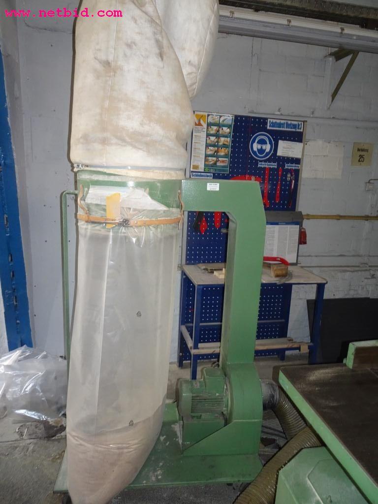 Veículos e equipamento operacional bem conservado-4