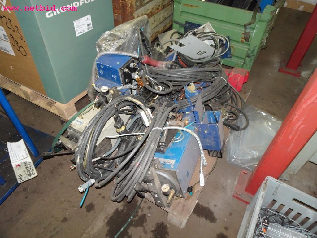 Veículos e equipamento operacional bem conservado-7