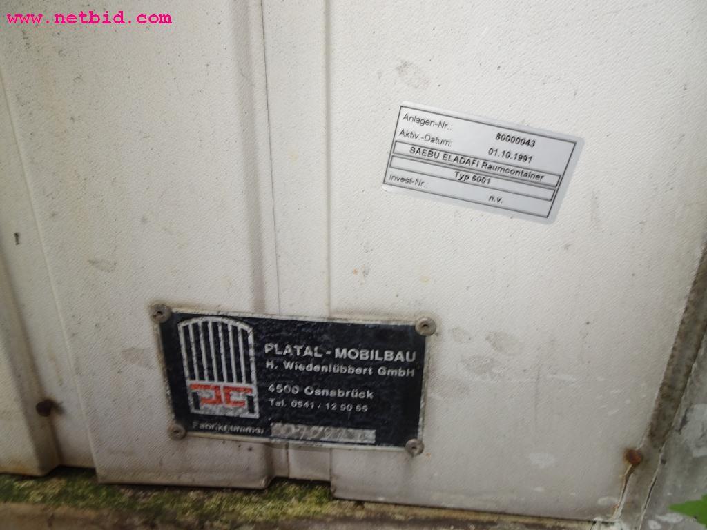 Veículos e equipamento operacional bem conservado-5