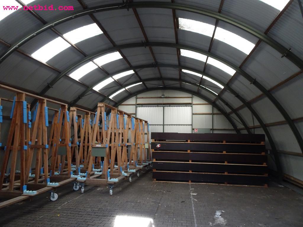 Veículos e equipamento operacional bem conservado-13