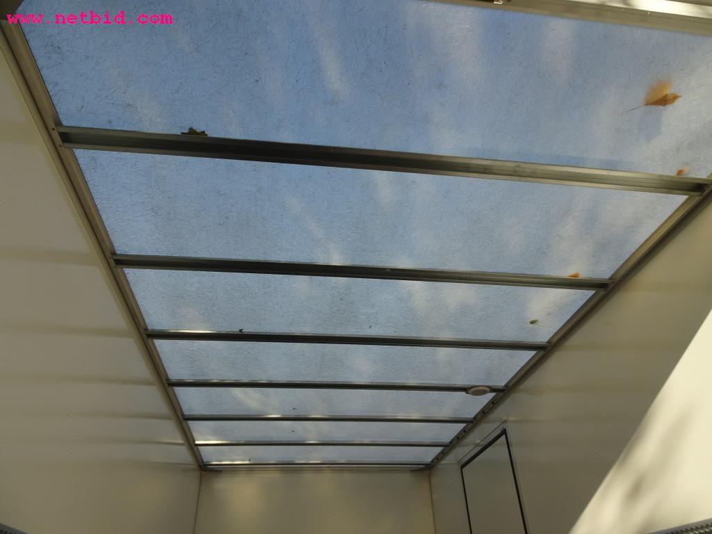 Pojazdy i dobrze utrzymany sprzęt operacyjny-4