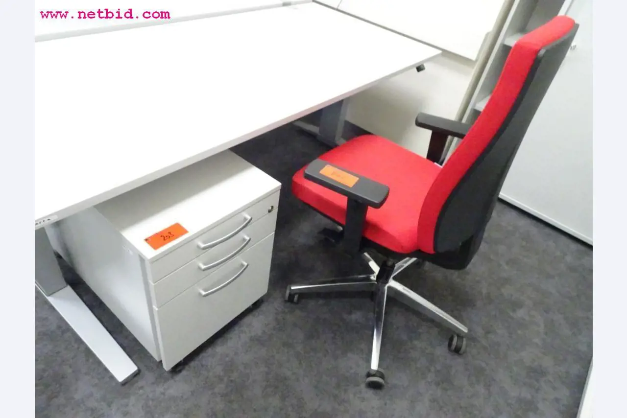 Vozidla a dobře udržované provozní vybavení-10