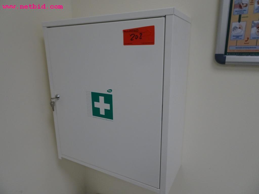 Fahrzeuge und gepflegte Betriebsausstattung-7