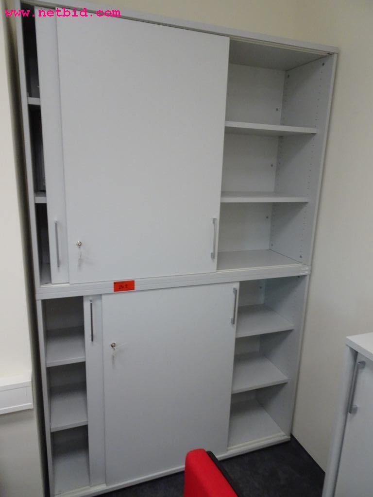 Fahrzeuge und gepflegte Betriebsausstattung-9