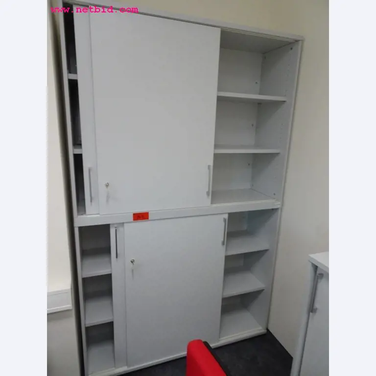 Vozidla a dobře udržované provozní vybavení-9