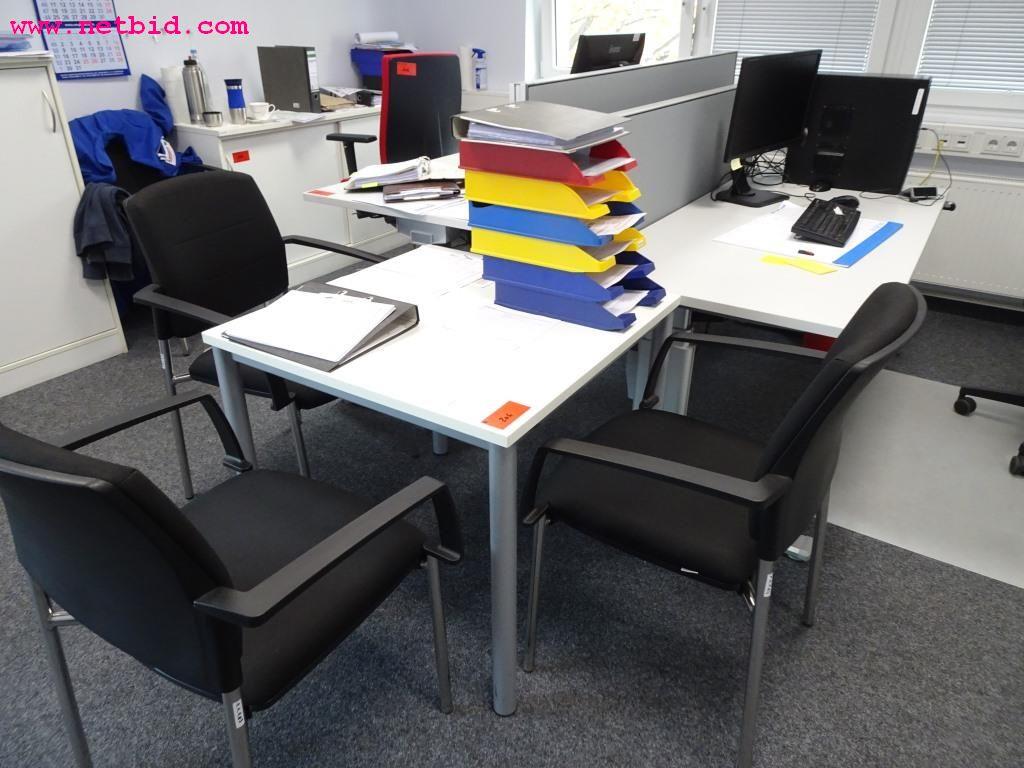 Veículos e equipamento operacional bem conservado-2