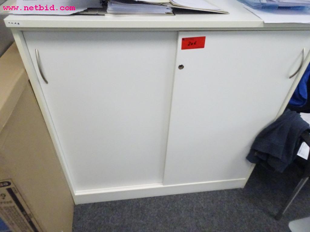 Veículos e equipamento operacional bem conservado-4