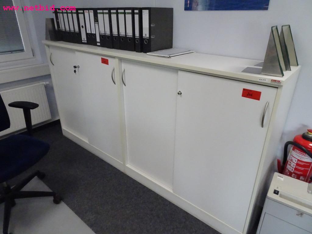 Veículos e equipamento operacional bem conservado-6