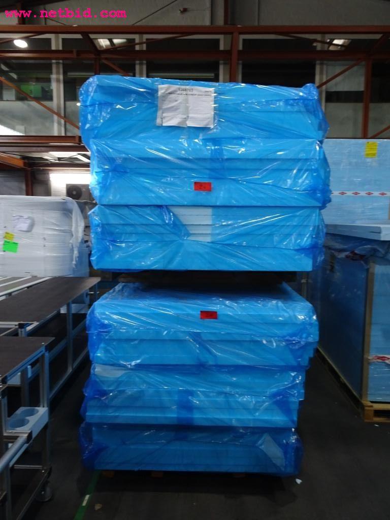 Veículos e equipamento operacional bem conservado-2