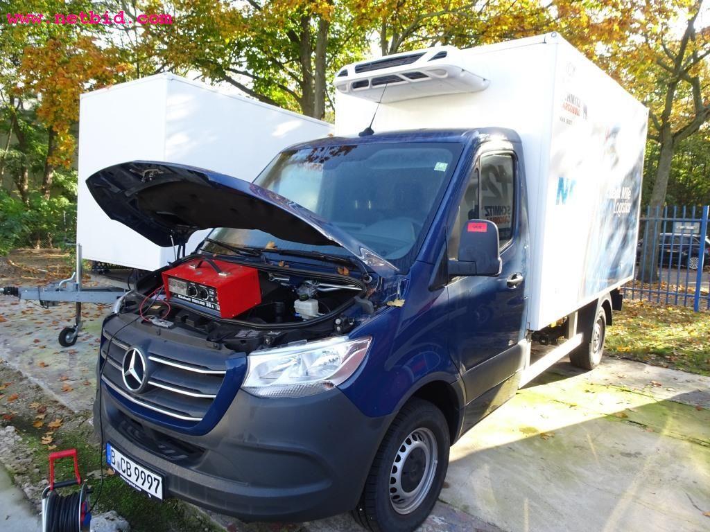 Pojazdy i dobrze utrzymany sprzęt operacyjny-11