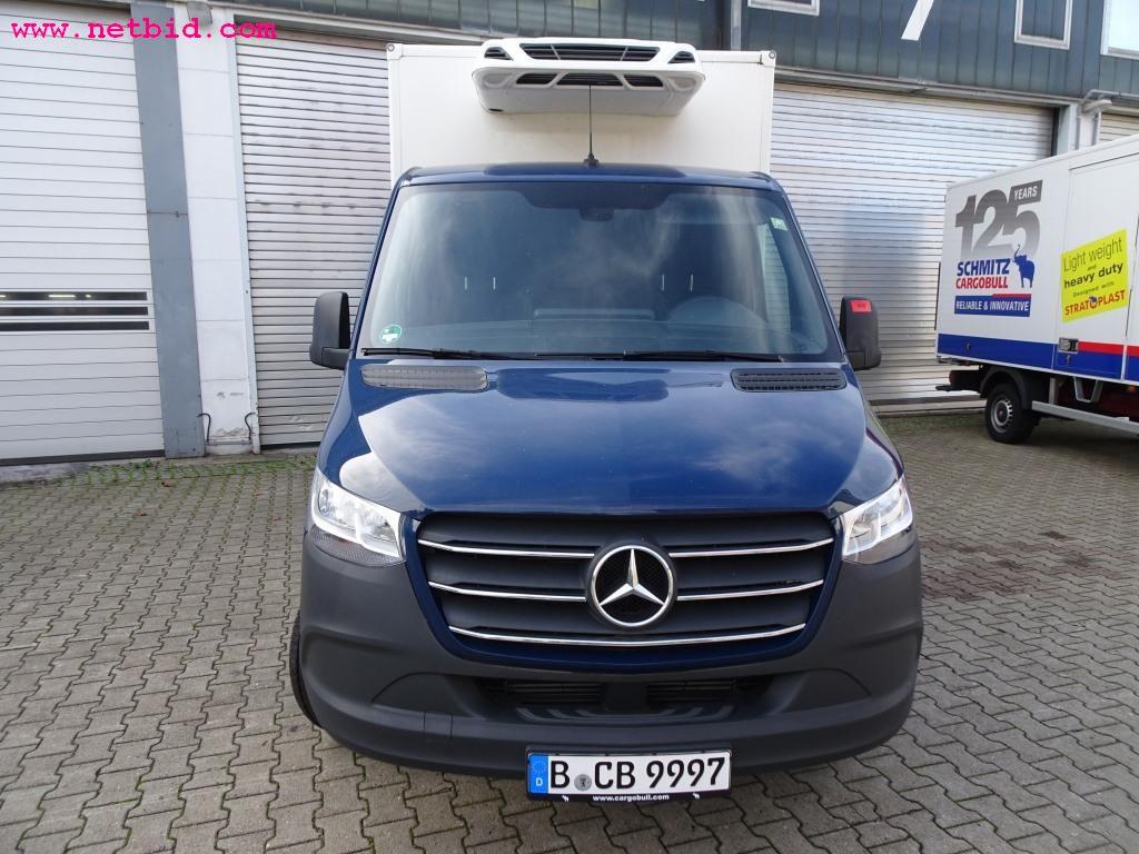 Pojazdy i dobrze utrzymany sprzęt operacyjny-5