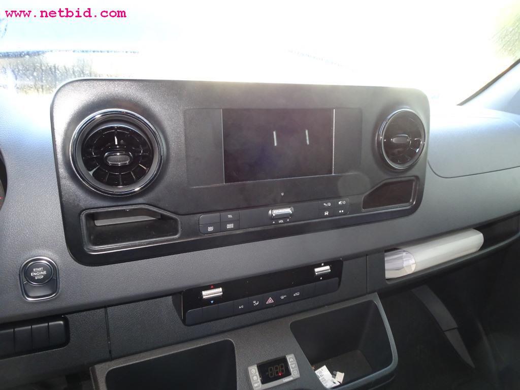 Pojazdy i dobrze utrzymany sprzęt operacyjny-8