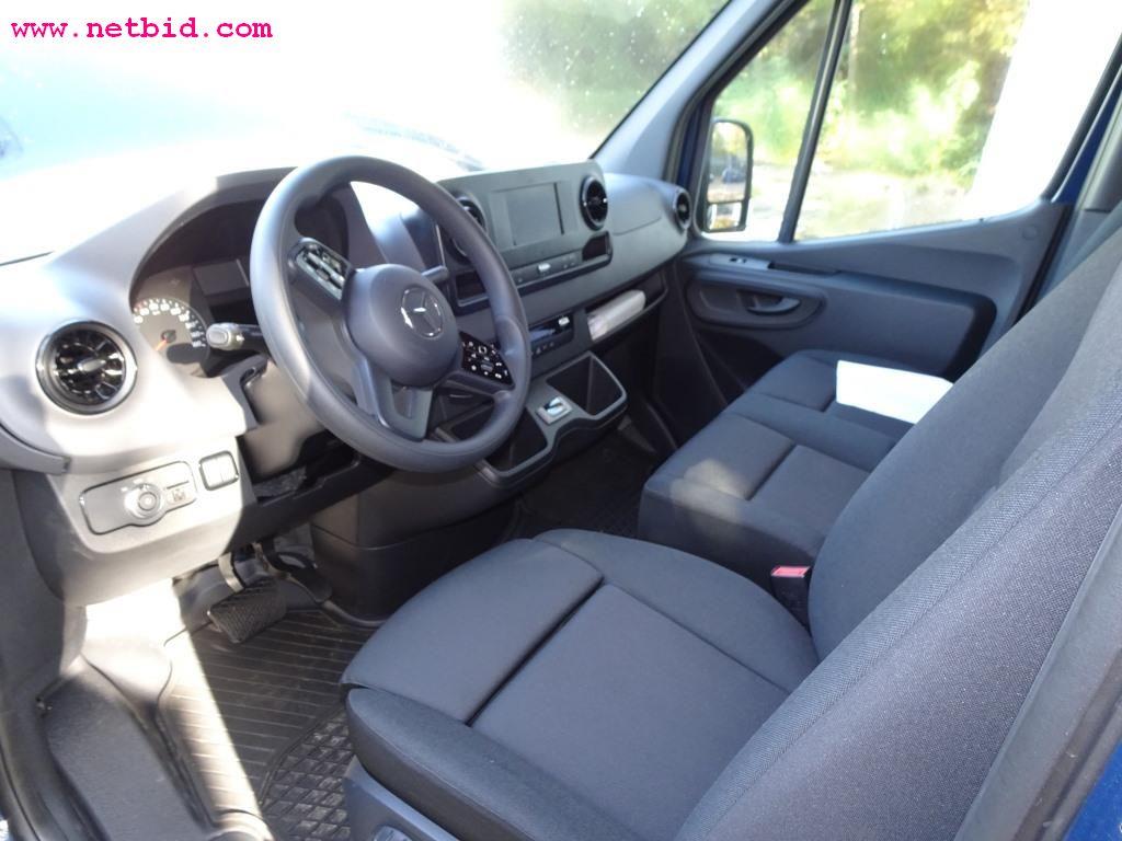 Pojazdy i dobrze utrzymany sprzęt operacyjny-9