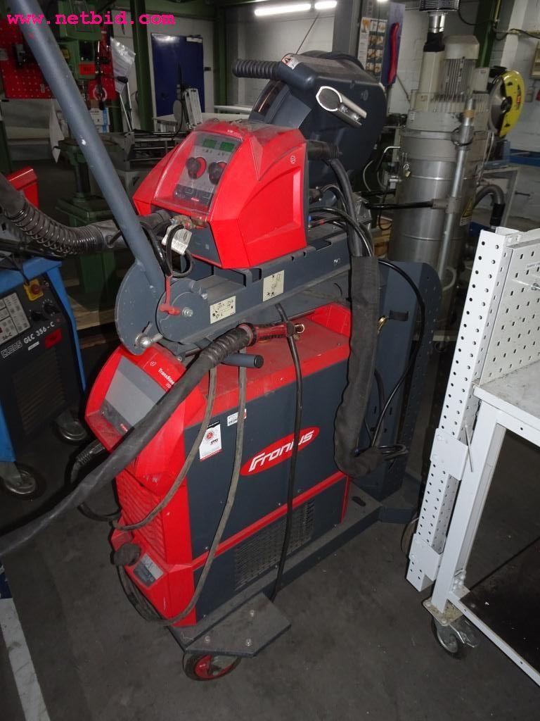 Pojazdy i dobrze utrzymany sprzęt operacyjny-2