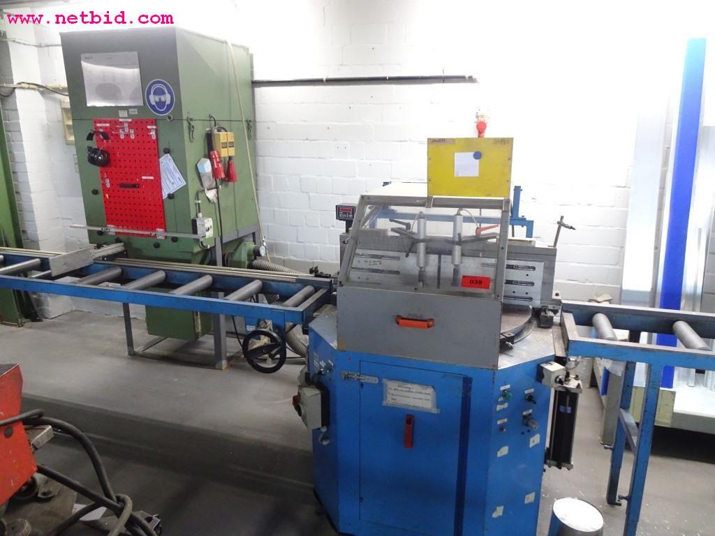 Veículos e equipamento operacional bem conservado-3