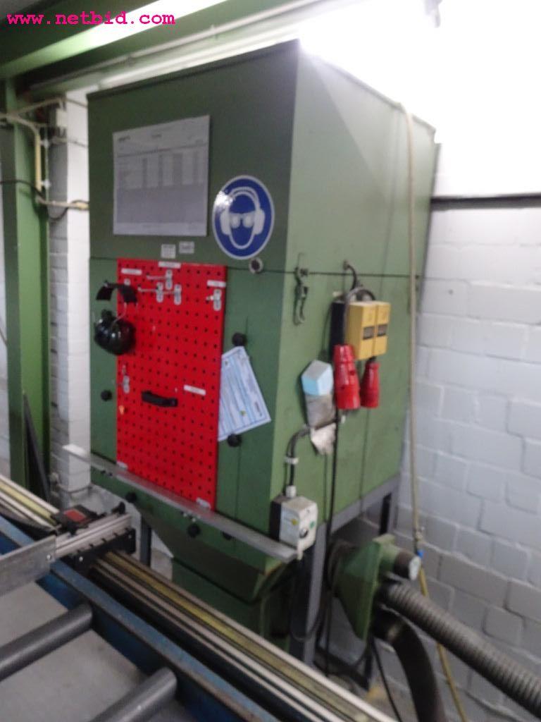 Veículos e equipamento operacional bem conservado-6