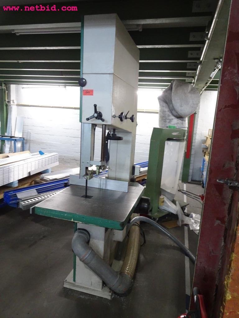 Pojazdy i dobrze utrzymany sprzęt operacyjny-5