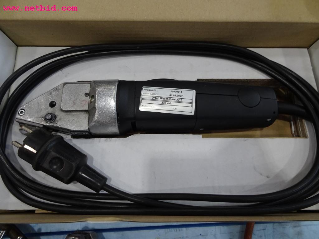 Fahrzeuge und gepflegte Betriebsausstattung-2