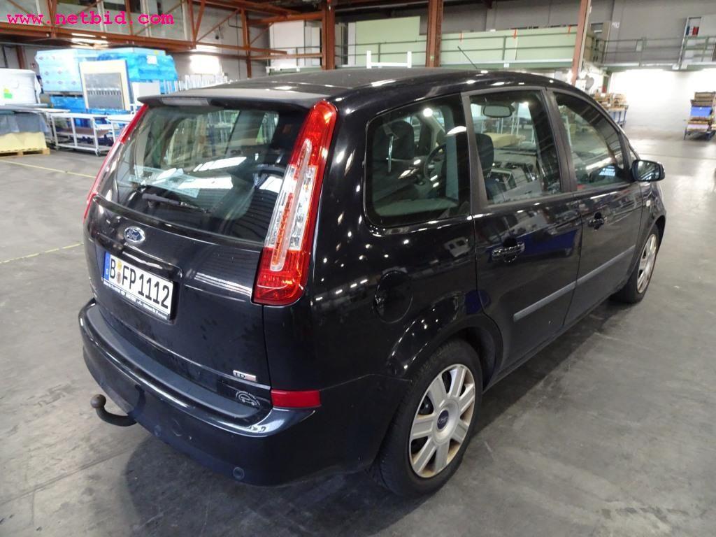 Pojazdy i dobrze utrzymany sprzęt operacyjny-7