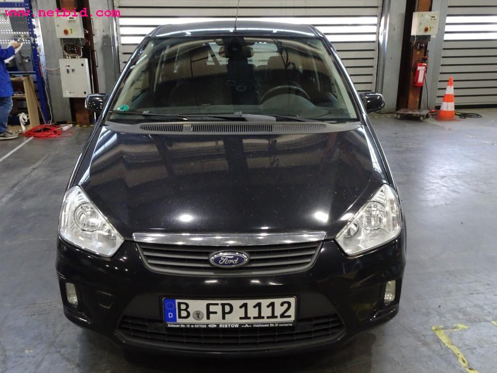 Pojazdy i dobrze utrzymany sprzęt operacyjny-9