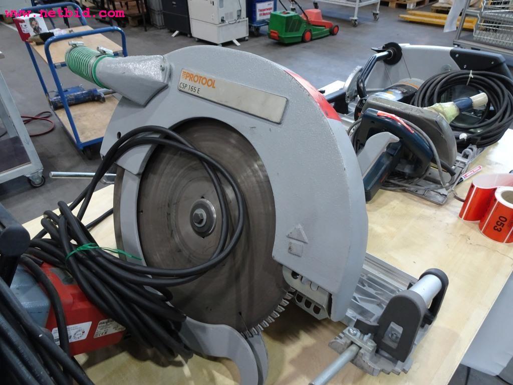 Veículos e equipamento operacional bem conservado-3