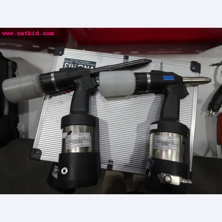 Veículos e equipamento operacional bem conservado-4