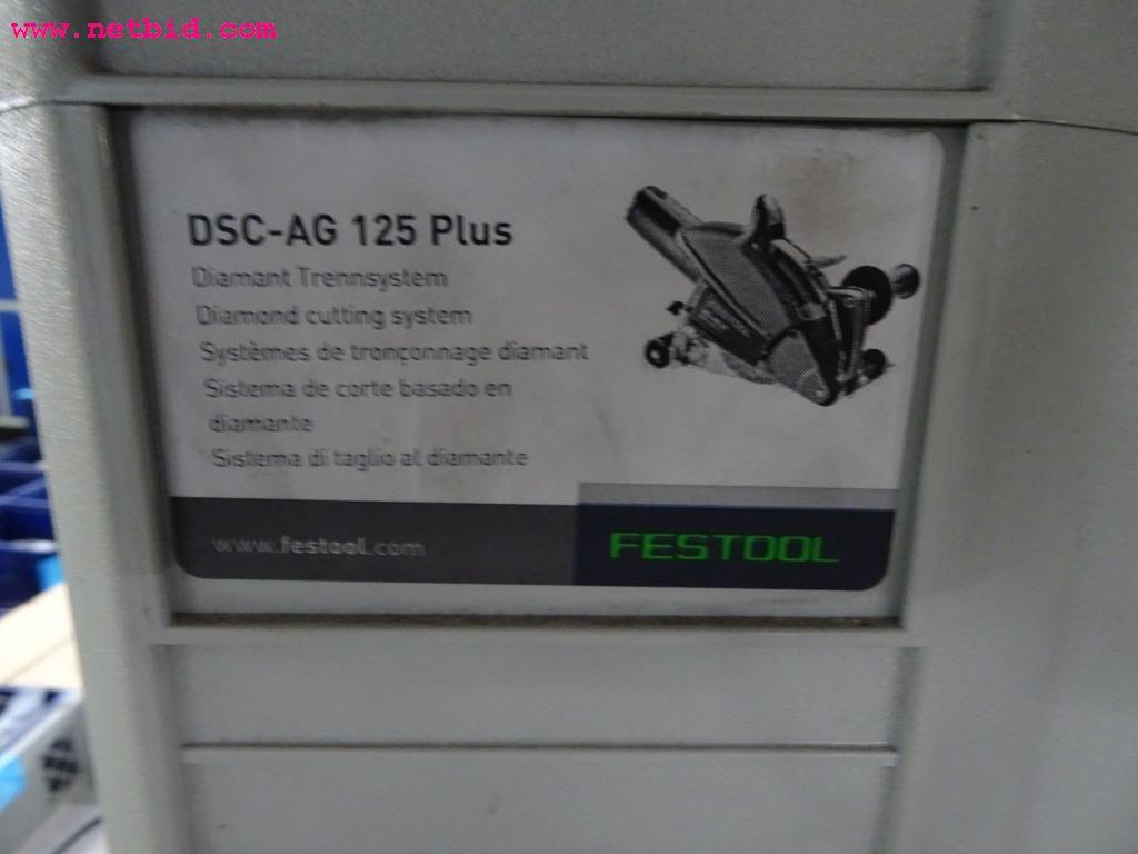 Veículos e equipamento operacional bem conservado-4