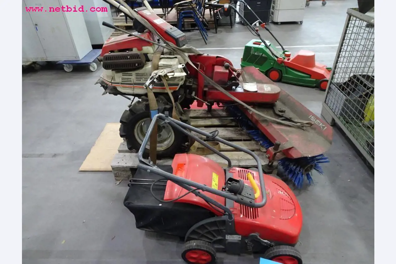 Veículos e equipamento operacional bem conservado-3