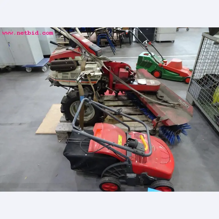 Veículos e equipamento operacional bem conservado-3