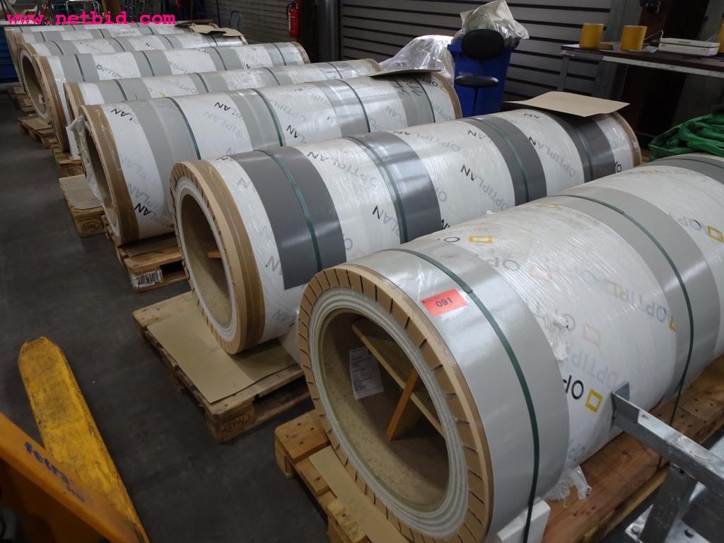 Veículos e equipamento operacional bem conservado-3