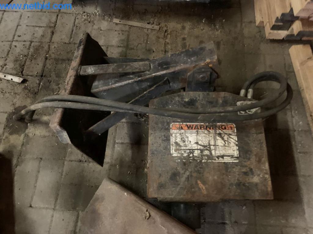 Metal working machinery-12