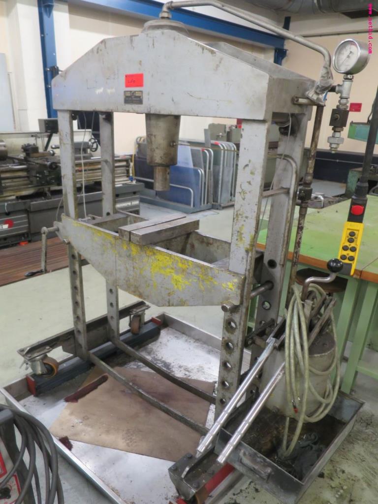 Máquinas de impressão e linhas de acabamento - 2º leilão-1