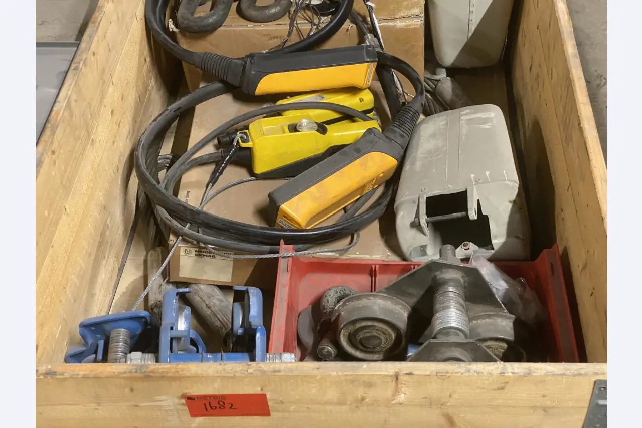 Druckerzubehör, Ersatzteile und Weiterverarbeitungslinien - 3te Versteigerung-1