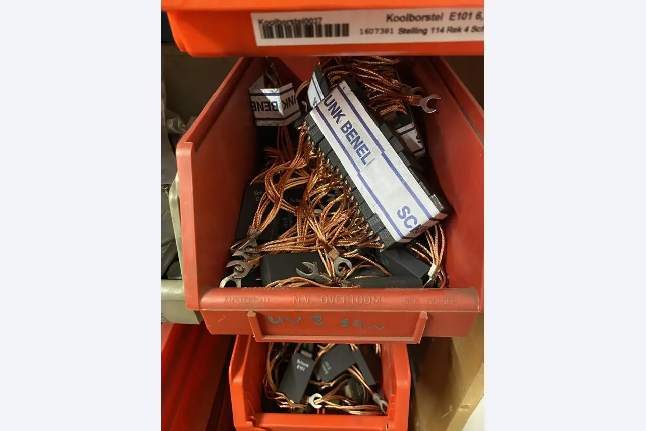 Tiskové stroje a dokončovací linky - 2. aukce-13